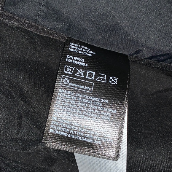 H&M Puff Vest w/adjustable cinch waist - Picture 5 of 5